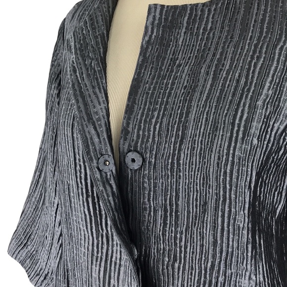 Eileen Fisher Gray Silk Textured Groove Jacket Pockets - Picture 7 of 16